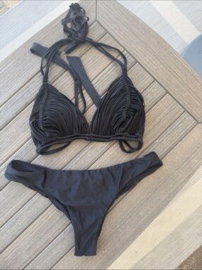 Pily Q D Cup Women’s Black Halter Bikini Set Sz L bottom